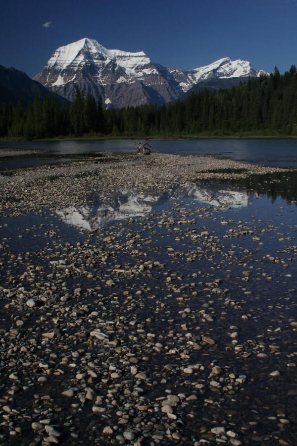 Mount Robson Lodge Екстериор снимка